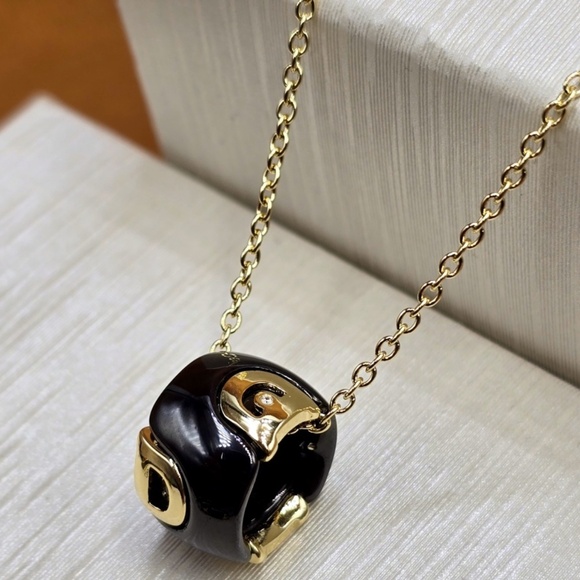 gold-plated necklace with ceramic pendant - Picture 2 of 5